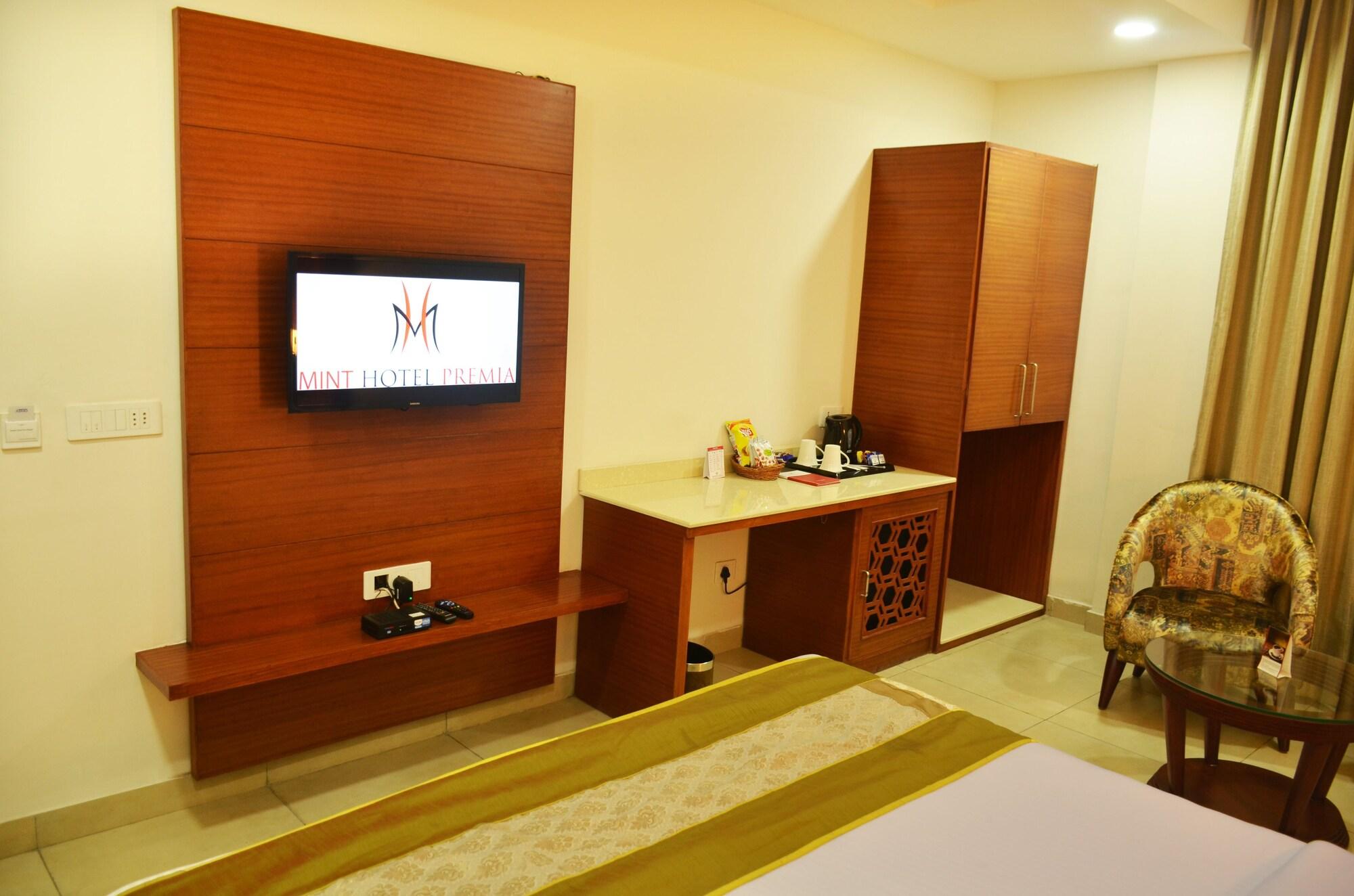 Mint Hotel Premia Chandigarh, Zirakpur Eksteriør billede