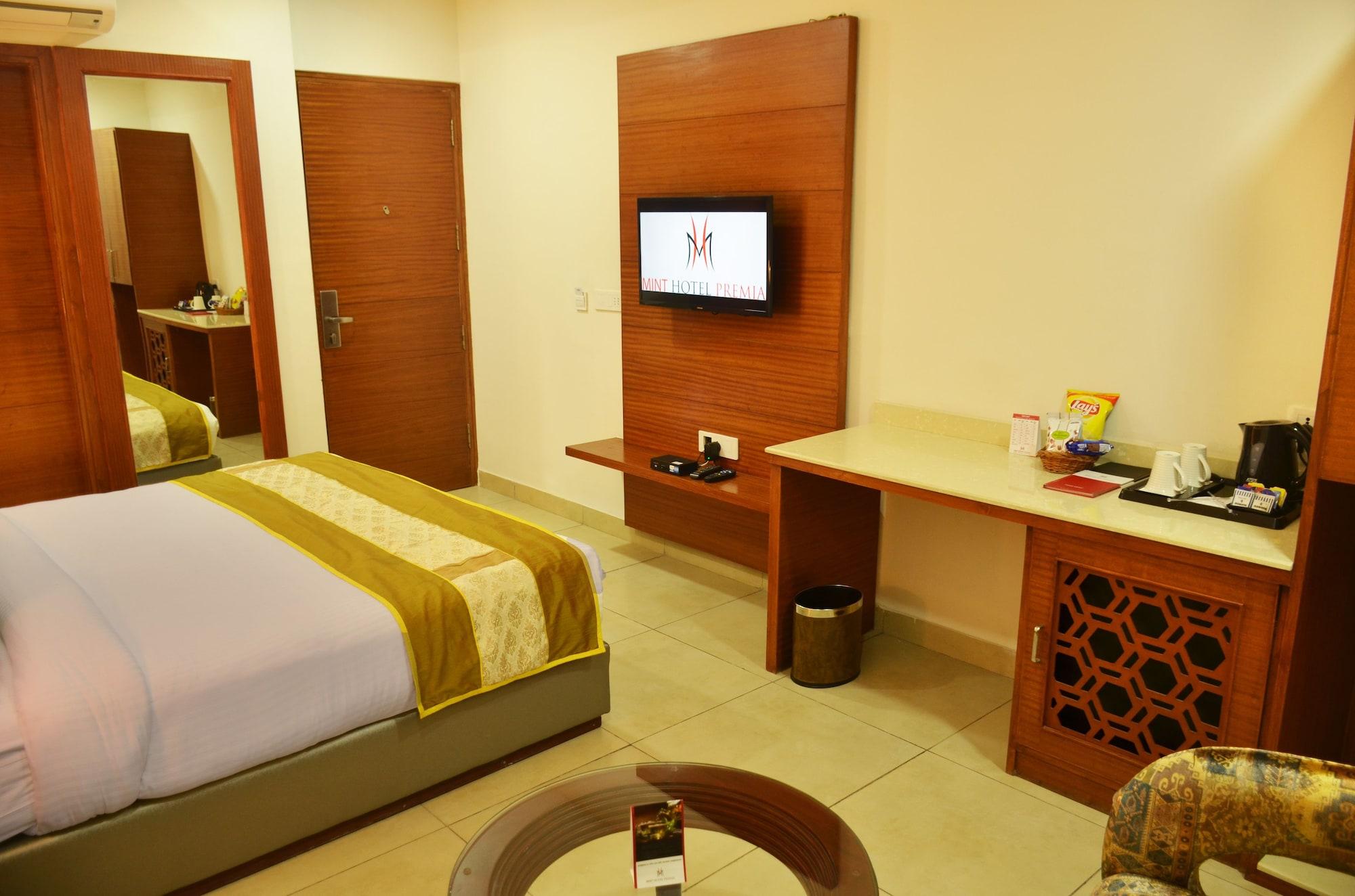 Mint Hotel Premia Chandigarh, Zirakpur Eksteriør billede