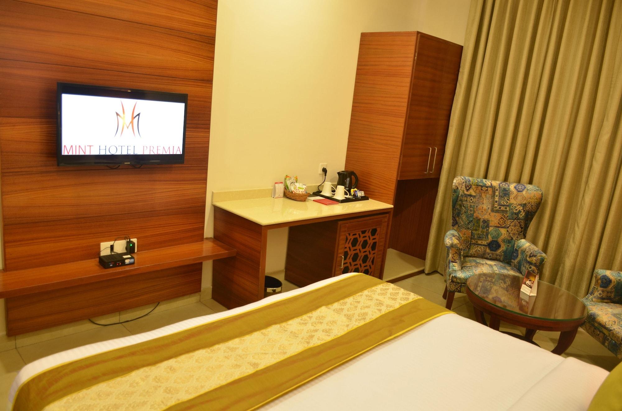 Mint Hotel Premia Chandigarh, Zirakpur Eksteriør billede