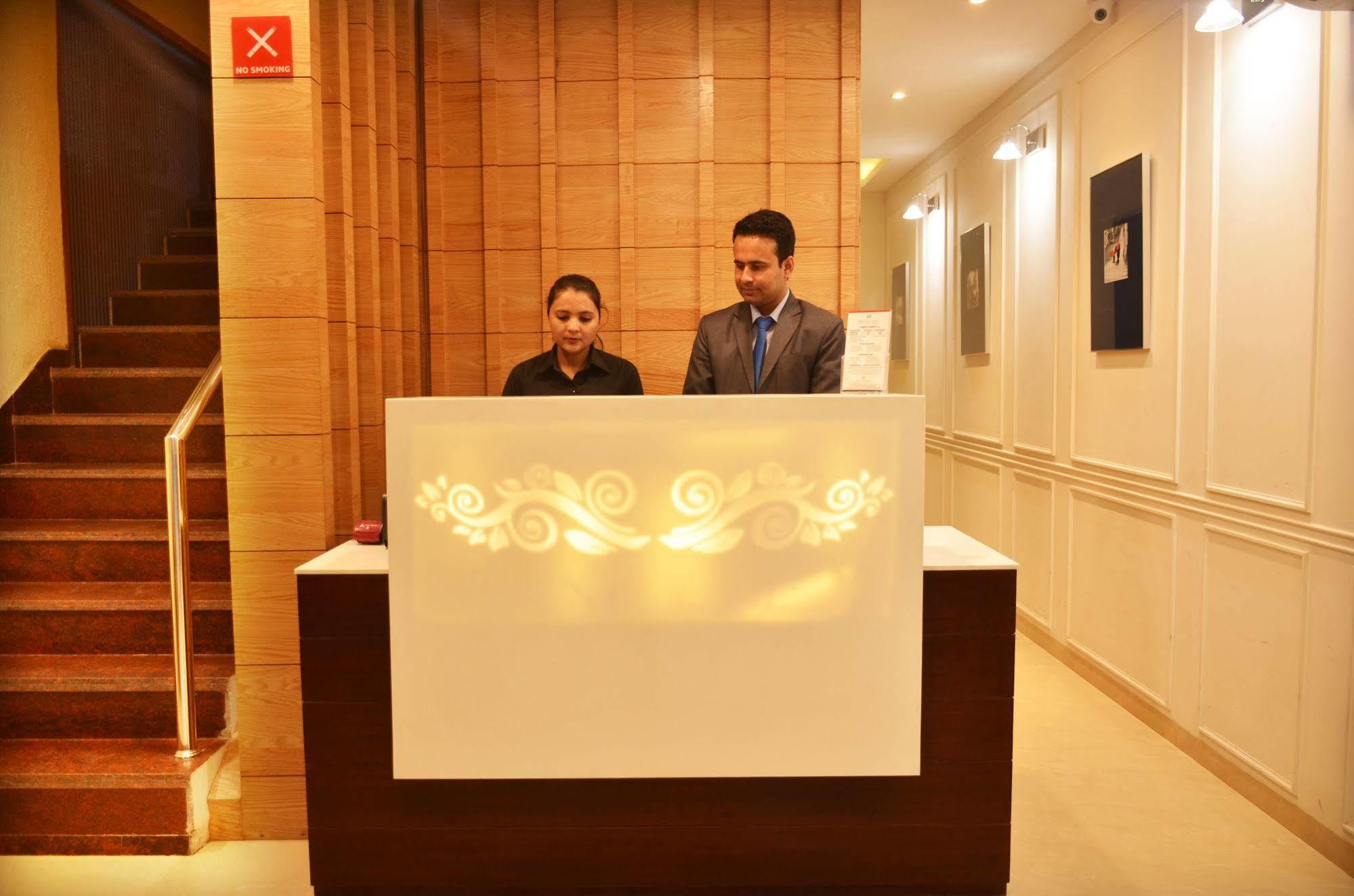 Mint Hotel Premia Chandigarh, Zirakpur Eksteriør billede